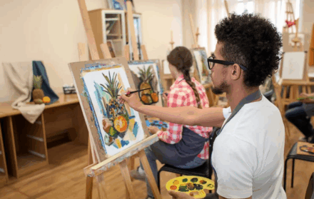 How to Choose Quality Painting Materials on a Budget