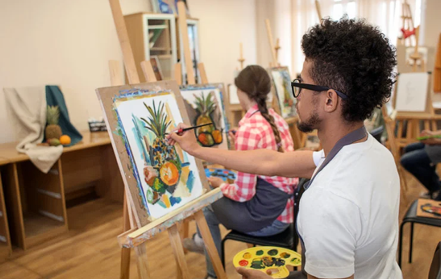 How to Choose Quality Painting Materials on a Budget