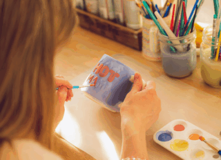 How to Overcome Challenges in Mixing Secondary Colors